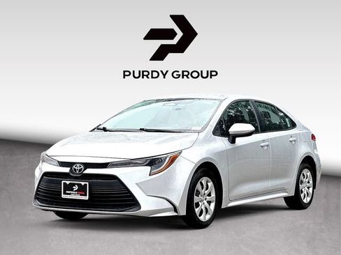 Used 2025 Toyota Corolla LE FWD image 4