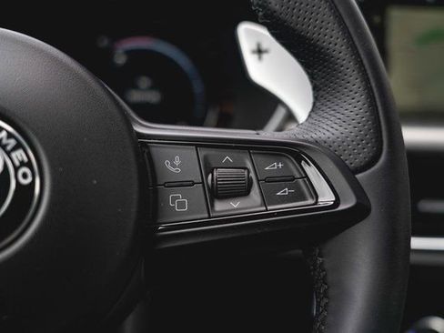 New 2025 Alfa Romeo Stelvio Sprint image 29