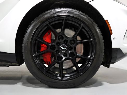Used 2021 Aston Martin DBX AWD/4WD image 42