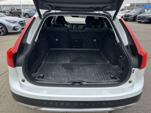 Used 2018 Volvo V90 T5 Cross Country w/ Plus Package image 27