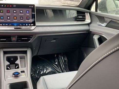 New 2026 Volkswagen Tiguan SE R-Line AWD/4WD image 10