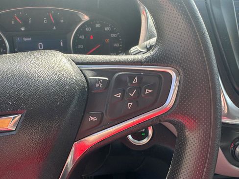 Used 2020 Chevrolet Equinox LT image 21