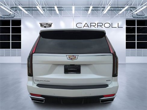 Certified 2024 Cadillac Escalade Premium Luxury Platinum AWD/4WD image 4