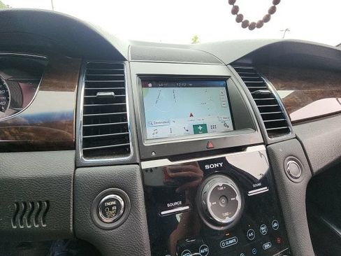 Used 2016 Ford Taurus Limited w/ Equipment Group 301A FWD image 30