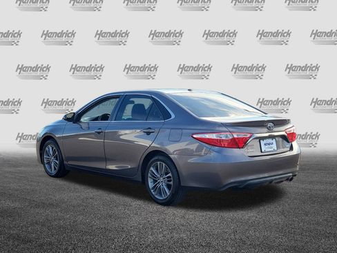 Used 2015 Toyota Camry SE image 6