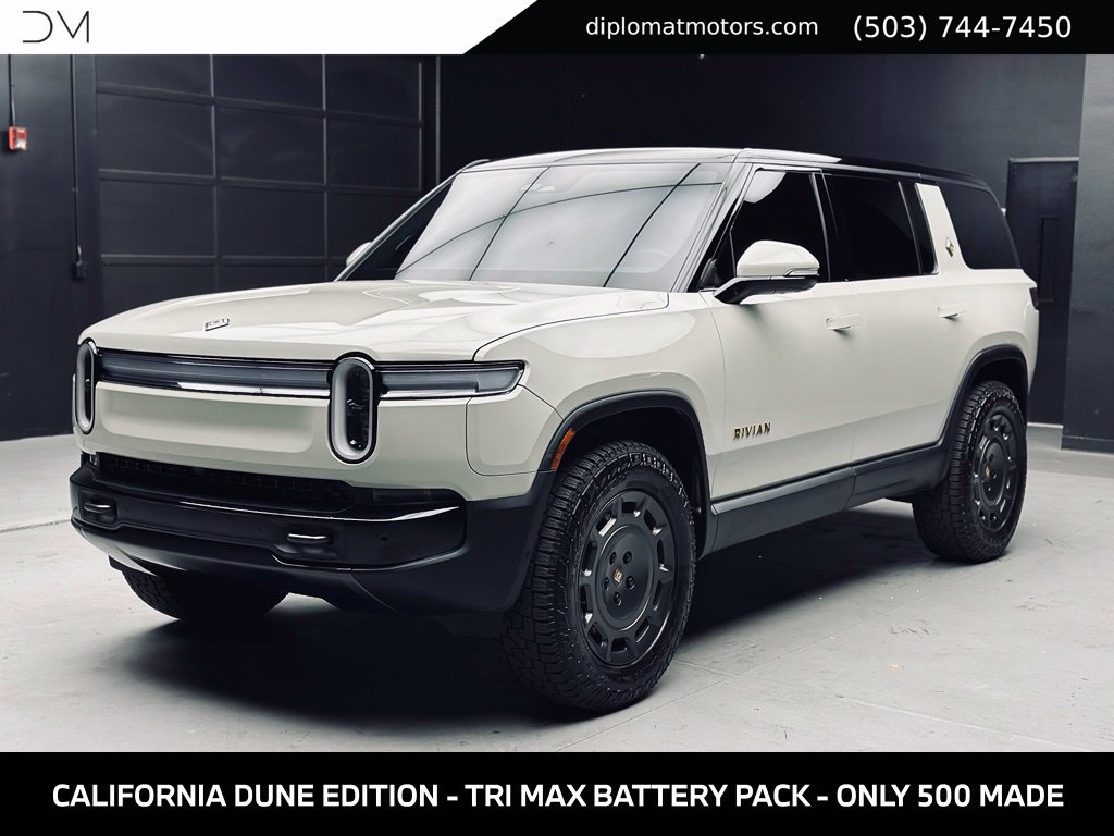 Used 2025 Rivian R1S Adventure Tri AWD/4WD image 1