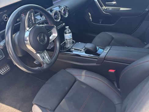 Used 2023 Mercedes-Benz CLA 250 image 3