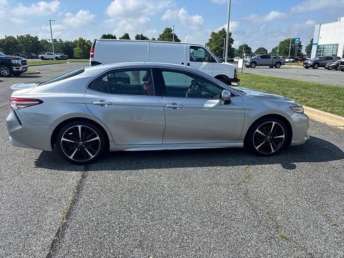 Used 2019 Toyota Camry XSE w/ Navigation Package FWD image 11