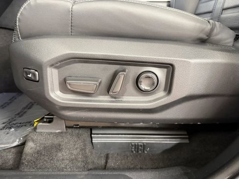 Used 2023 Toyota Tundra Capstone AWD/4WD image 15