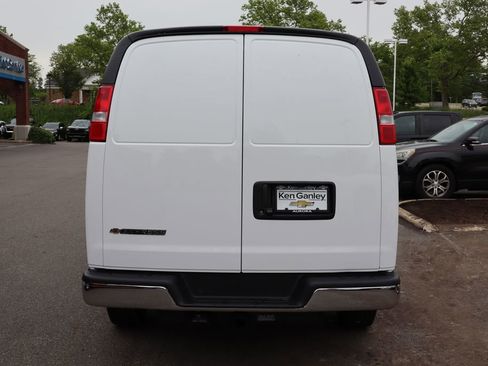 New 2025 Chevrolet Express 2500 w/ Driver Convenience Package image 27