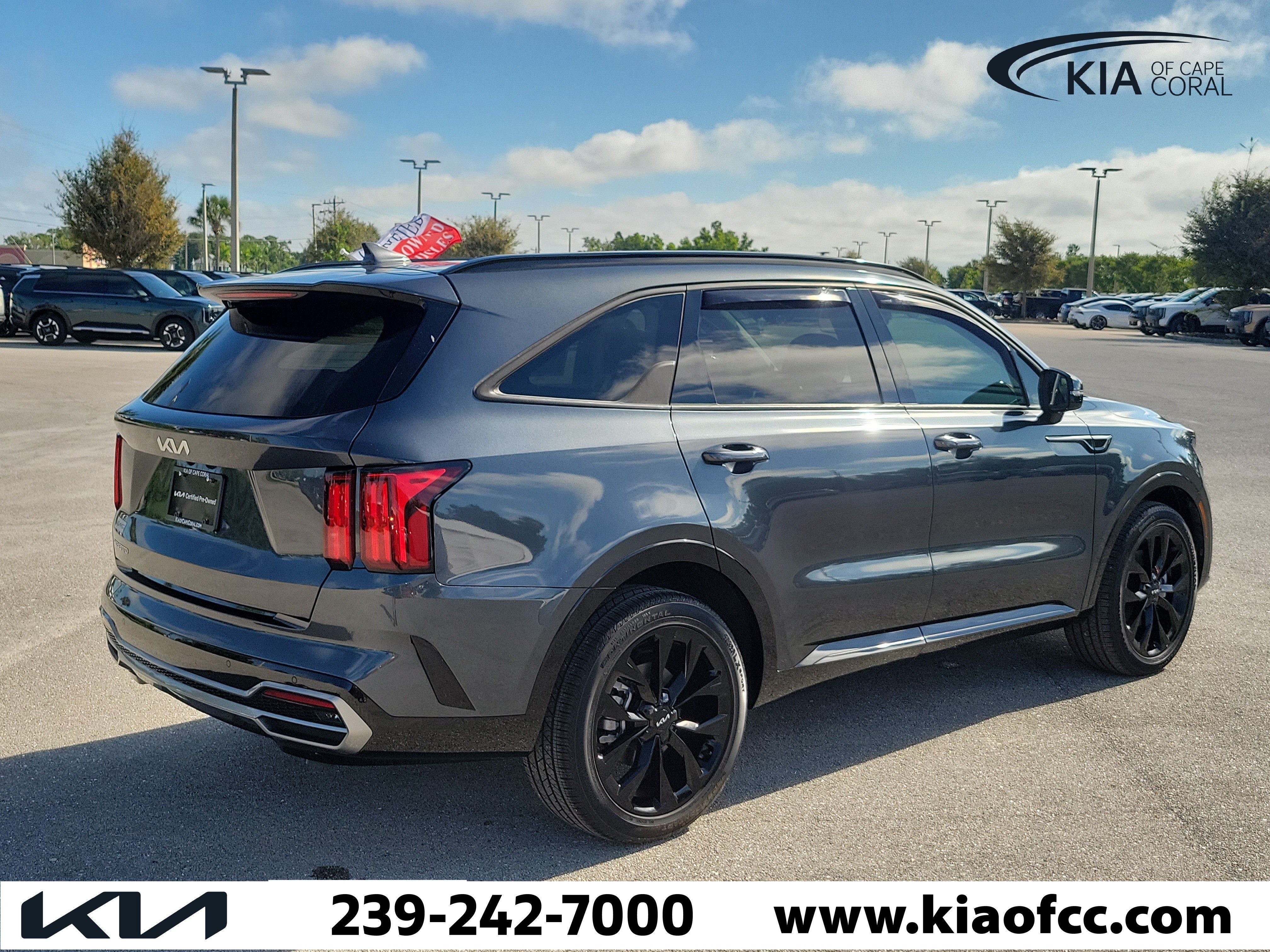 Certified 2023 Kia Sorento SX FWD image 6