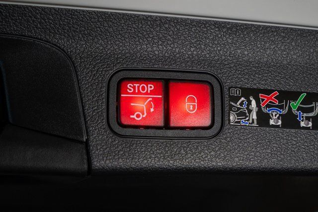 Certified 2026 Mercedes-Benz GLS 450 4MATIC image 39