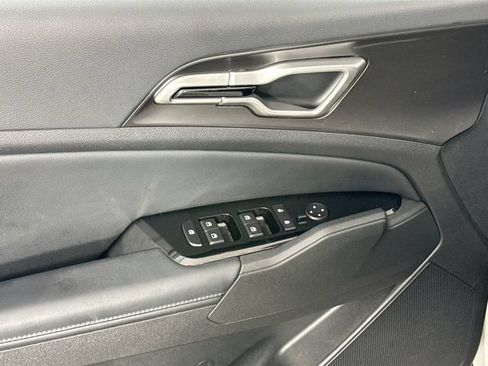 Used 2023 Kia Sportage EX AWD/4WD image 24