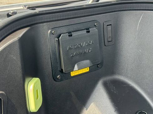 Used 2023 Ford F150 Lightning XLT AWD/4WD image 10