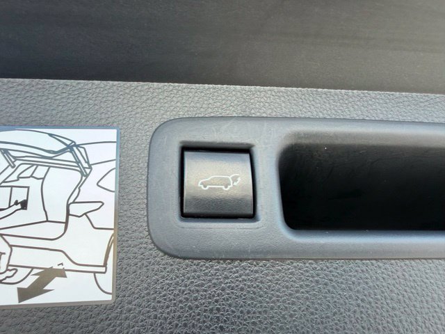 Certified 2022 Toyota Highlander Bronze Edition AWD/4WD image 11