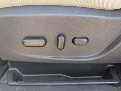 Used 2017 Ford Escape SE AWD/4WD image 12