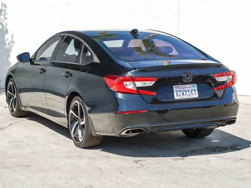 Used 2019 Honda Accord Sport image 9