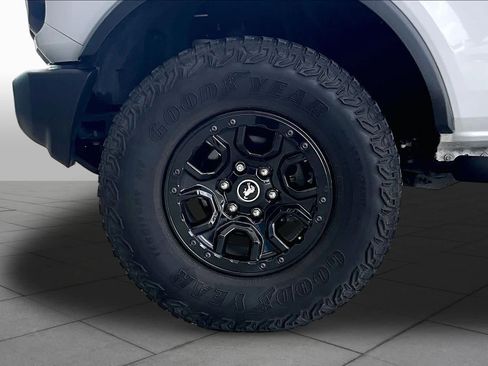 Used 2022 Ford Bronco Wildtrak AWD/4WD image 11