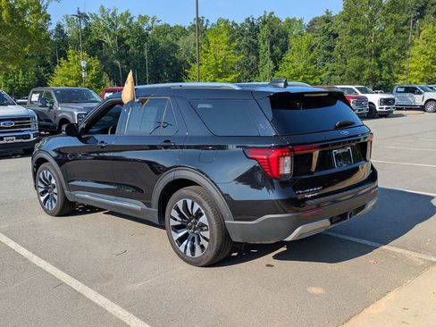 Certified 2025 Ford Explorer Platinum w/ LUX Leather Package AWD/4WD image 6
