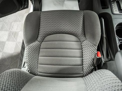 Used 2006 Nissan Frontier LE image 32