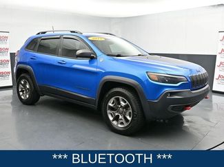 Used 2019 Jeep Cherokee Trailhawk w/ Comfort/Convenience Group AWD/4WD video 2