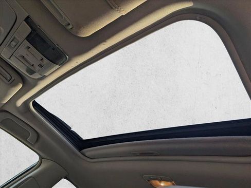 Used 2014 Subaru Outback 2.5i Limited w/ Moonroof Package AWD/4WD image 15