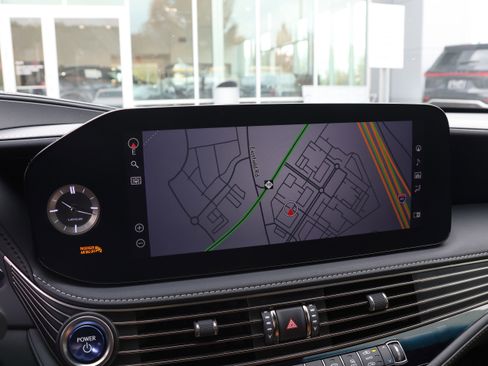 Used 2021 Lexus LS 500h image 23