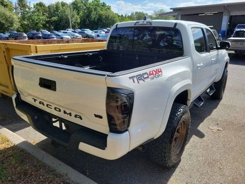 Used 2021 Toyota Tacoma TRD Sport image 4