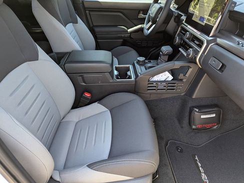 New 2025 Toyota Tacoma TRD Off-Road AWD/4WD image 14