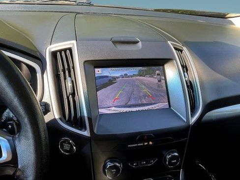 Used 2019 Ford Edge SEL w/ Equipment Group 201A AWD/4WD image 14