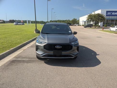 Used 2024 Ford Escape ST-Line AWD/4WD image 8