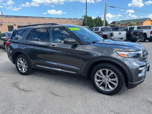 Used 2020 Ford Explorer XLT w/ Equipment Group 202A AWD/4WD image 7