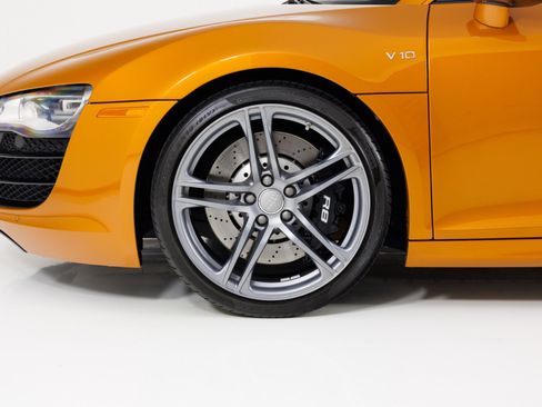 Used 2011 Audi R8 V10 AWD/4WD image 9