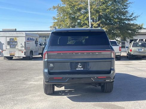 New 2025 Lincoln Navigator Reserve w/ Jet Appearance Package image 4