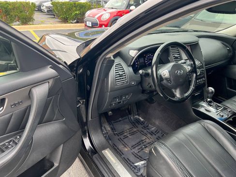 Used 2014 INFINITI QX70 AWD w/ Premium Package image 18