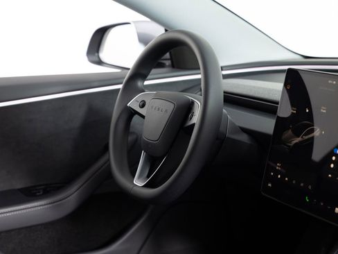 Used 2025 Tesla Model 3 Long Range AWD/4WD image 25