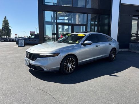 Used 2024 Honda Accord EX image 4