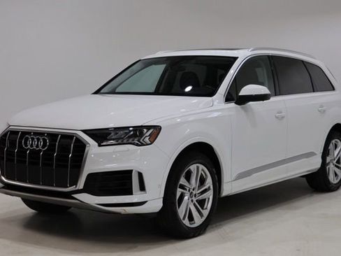 Used 2024 Audi Q7 3.0T Premium Plus AWD/4WD image 3