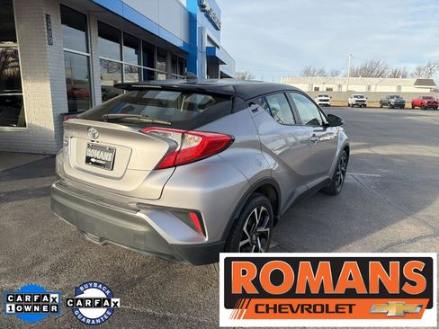 Used 2020 Toyota C-HR XLE image 3
