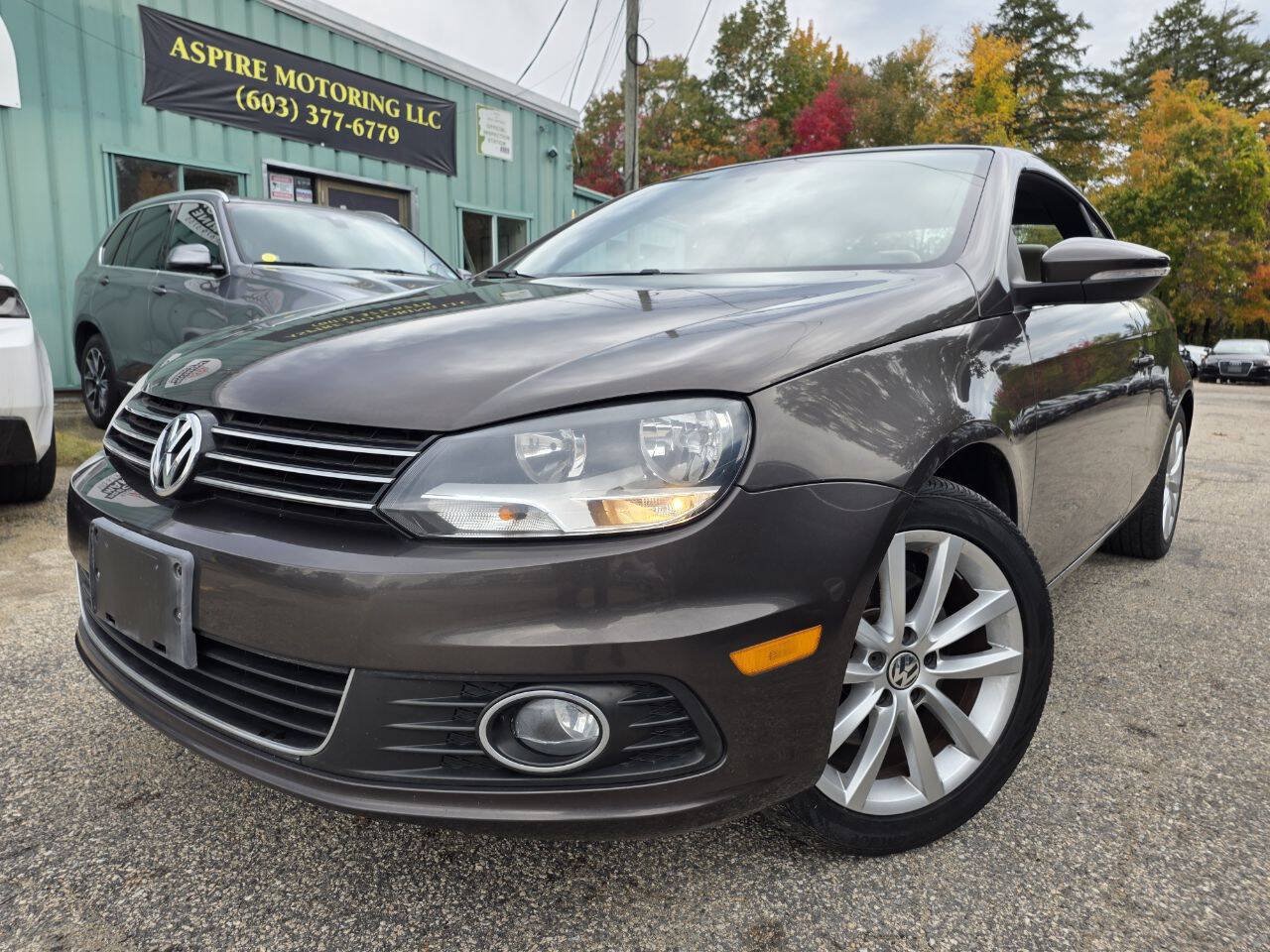 Used 2015 Volkswagen Eos Komfort FWD image 2