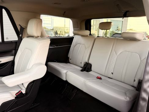 Used 2020 Ford Expedition Platinum RWD image 22