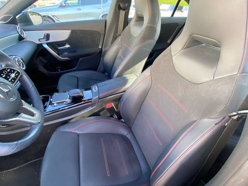 Used 2023 Mercedes-Benz CLA 250 4MATIC image 8