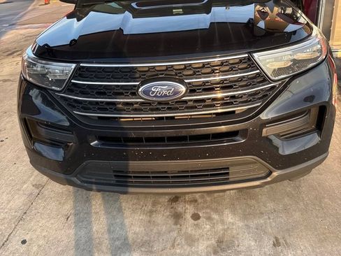 Used 2022 Ford Explorer XLT AWD/4WD image 16