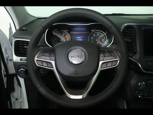 Used 2022 Jeep Cherokee Latitude Lux w/ Sun & Sound Group image 19