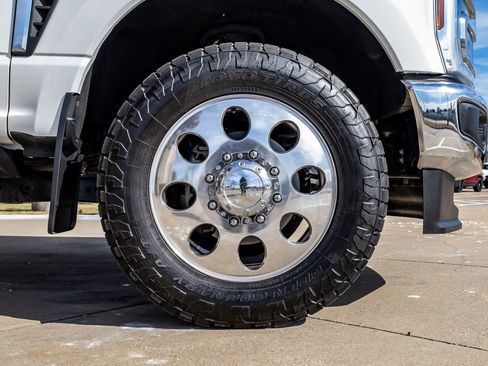 Used 2024 Ford F350 Lariat w/ Lariat Ultimate Package image 11