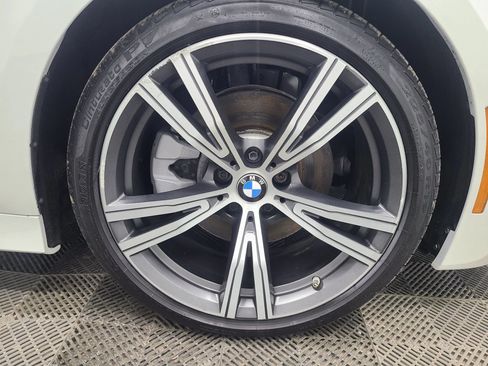 Used 2019 BMW 330i Sedan w/ M Sport Package RWD image 15