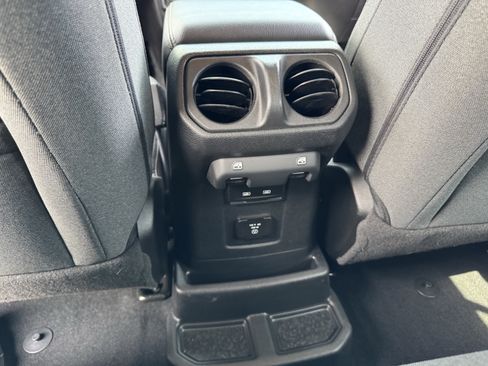 Used 2025 Jeep Wrangler Sahara w/ Safety Group image 34