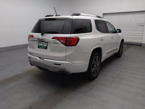 Used 2017 GMC Acadia Denali w/ Technology Package FWD image 9