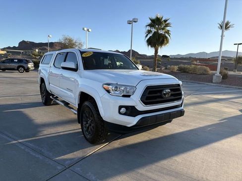 Certified 2021 Toyota Tacoma SR5 image 3