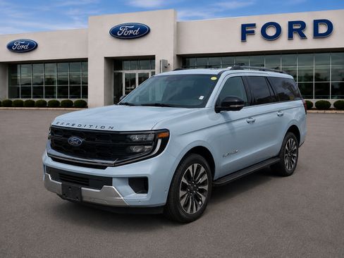 Used 2025 Ford Expedition Max Platinum w/ Driver's Package AWD/4WD image 1